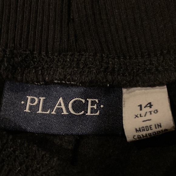 Boys Children’s Place sweatpants, 4 pairs size 14. - Picture 2 of 3